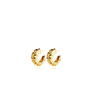 Load image into Gallery viewer, hammered hoop earrings GOLD
