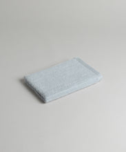 Load image into Gallery viewer, tama hand towel LAKE
