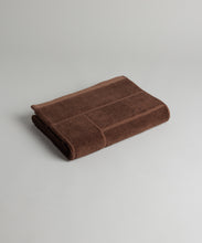 Load image into Gallery viewer, greenwich organic cotton bath towel TABAC

