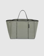 Load image into Gallery viewer, the escape tote SAGE / BLUSH
