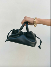 Load image into Gallery viewer, 21.1 smooth mila tote BLACK
