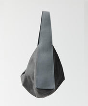 Load image into Gallery viewer, 30% OFF WITH CODE FW24 soft form bag PEWTER
