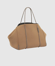 Load image into Gallery viewer, the escape tote CARAMEL / STEEL
