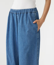 Load image into Gallery viewer, denim split hem pant
