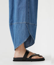 Load image into Gallery viewer, denim split hem pant
