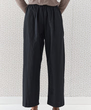 Load image into Gallery viewer, the ease trouser BLACK
