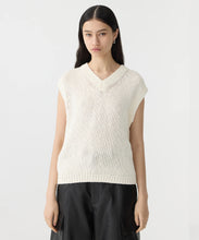 Load image into Gallery viewer, cotton linen v neck knit NATURAL
