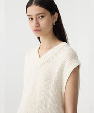 Load image into Gallery viewer, cotton linen v neck knit NATURAL
