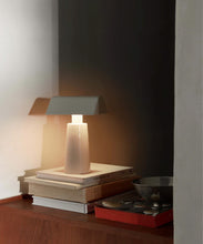 Load image into Gallery viewer, caret mf1 portable lamp SILK GREY
