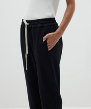 Load image into Gallery viewer, stretch twill tapered pant BLACK
